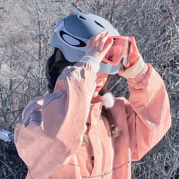 赤裸的美奈子