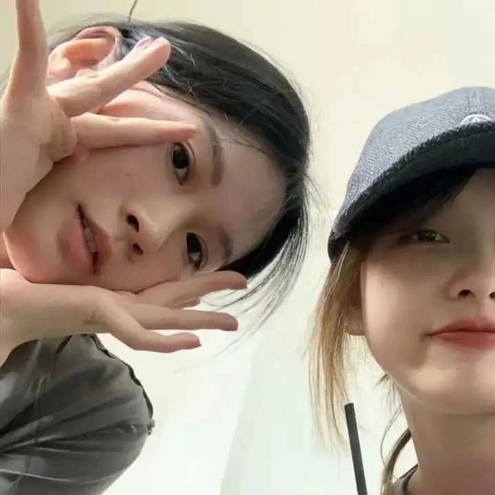 绿衣女子